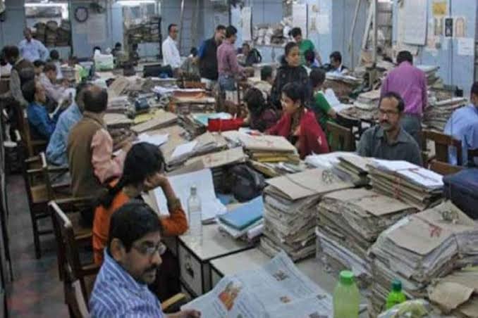 7th Pay Commission: Post Independence, salary of senior Central Govt officials' hiked from Rs 2,000 to Rs 2.50 lakh | India.com