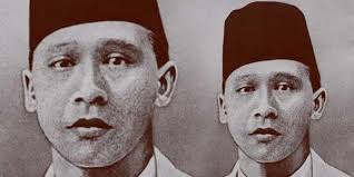 Katso heidän pisteytystään, seuraa heidän parhaita pelejään ja haasta heidät otteluun. The Story Of A Poet At A Hero Amir Hamzah Who Autumn After Being Tortured And Beheaded Steemit