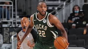 Similarly, he has a weight of 101 kg or 222lbs. Bucks Turn To Khris Middleton Giannis Antetokounmpo Pick And Roll In Crunch Time And They Ll Need More Of It Cbssports Com