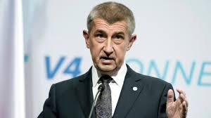 Oligarchové vždy předstírají, že brání obyčejné lidi, říká o babišovi americký politolog. Tschechiens Premier Babis Droht Knast Polizei Empfiehlt Anklage Politik Ausland Bild De
