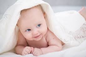 Oder es strampelt die decke weg und beginnt zu frieren. Decke Oder Schlafsack So Schlaft Ein Baby Warm Und Sicher Vaterfreuden De Die Seite Fur Vater