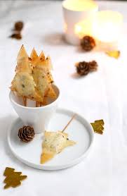 Le sapin feuilleté, à déguster à l'apéro ! Sucettes Au Fromage Sapin Feuilletes