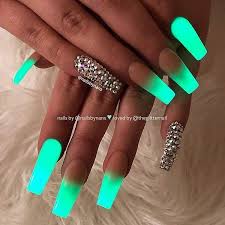 There are pedi chairs lining both sides of the walls and a curved nail bar in. Nail Art Amsterdam Near Me Nail Salon Mb