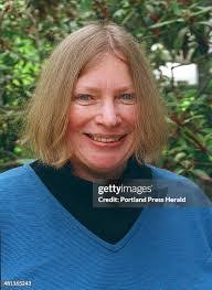 Susan Lloyd's Instagram, Twitter & Facebook