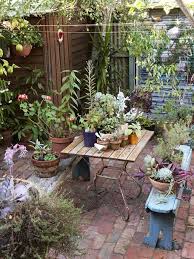 28 Absolutely Dreamy Bohemian Garden Design Ideas Small Courtyard Gardens Courtyard Gardens Design Small Cottage Garden Ideas