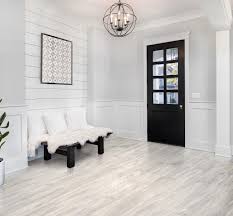 As the first glimpse inside your home, your entryway is a chance to make a lasting impression. Foyer Gallery Floor Decor