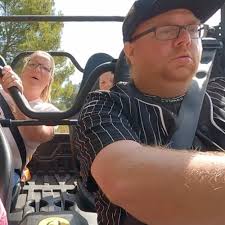 Familie Postma staat doodsangsten uit in Steenrijk, Straatarm: 'Echt niet  normaal'