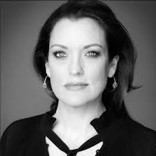 Amy Bullman's Instagram, Twitter & Facebook