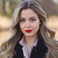 Tess Hammes's Instagram, Twitter & Facebook