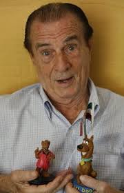 Orlando é conhecido pelo personagem seu peru da escolinha do professor raimundo 3 bem como por dublar os personagens scooby doo, alf (em alf: Orlando Drummond Myanimelist Net