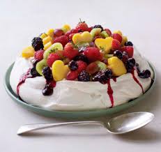 Mary berry's christmas pavlova is truly a holiday show stopper. Mary Berry S Christmas Pavlova The Great British Bake Off