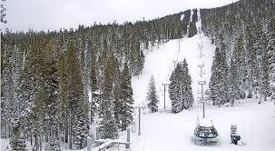 South lake tahoe during a winter storm in february of 2017. First Storm Dumps Over 1 Foot Of Snow At Lake Tahoe Ski Resorts Tahoedailytribune Com