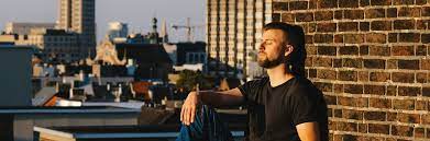 In het kader van de expo welkom in mijn stad van atlas (stad antwerpen) hebben we onze eigenste stadtroubadour tourist lemc gevraagd een remake te. Tourist Lemc Tele Ticket Service