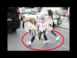 Geçtiğimiz aylarda aşkları ortaya çıkan ama görüntü vermekten kaçınan çift, bu kez objektiflerden kaçmak yerine gülümsemeyi tercih etti. Seray Kaya Canli Yayinda Sevdigini Soyledi By Bloggger Man