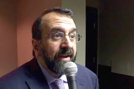 U.S. blogger Robert Spencer draws hundreds in Calgary as critics call him  anti-Muslim, 'dangerous' speaker