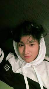 Bahkan, sekarang ini muncul fenomena selebgram atau seleb instagram. Pin By Clar Fu Joshi Hernandez Del An On Cogan Indonesia In 2021 Cute Boys Images Cute Teenage Boys Aesthetic Hoodie