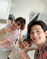 Aim is a first for mia. 8 Potret Moa Istri Lee Jeong Hoon Momong Buah Hati Tetap Fresh Dan Cantik Bersama Kesayangan Kapanlagi Com