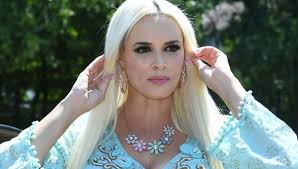Daniela katzenberger wurde mit „goodbye deutschland zum star. Daniela Katzenberger Heisses Foto Von Fruher Grosse Klappe Und Nix An Bunte De