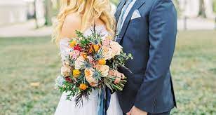 What flowers are best for fall wedding. 47 Beautiful Bouquets For A Fall Wedding
