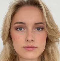 Vicky Ritter's Instagram, Twitter & Facebook