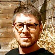 Carey Tate's Instagram, Twitter & Facebook