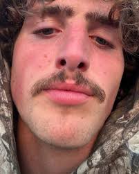 𝗗𝗥𝗢𝗣 𝗔 RED 𝗛𝗘𝗔𝗥𝗧 𝗜𝗙 𝗬𝗢𝗨 𝗟𝗢𝗩𝗘 LISTENING TO MY MUSIC 💝  ❤️🥰