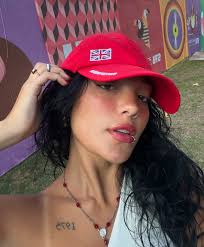 idéia mirabolante do rafa de colocar as frôzinha 🌼