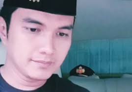 Listen to aldi taher in full in the spotify app. Jadi Trending Aldi Taher Singgung Deddy Corbuzier Soal Dinar Candy