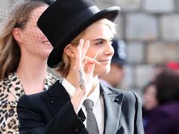 Посмотрите твиты по теме «#chisteras» в твиттере. No Busque Mas El Mejor Look De La Boda El De Cara Delevingne