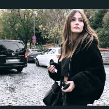 Özdilli, eski sevgilisinin kendisine rus ruleti yaptığını söyledi canlı yayında. Survivor Gizem Uludag Sozluk