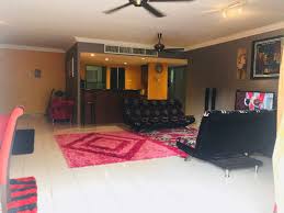 Completed in 2000, this vibrant condo is made up of 12 condominium blocks which are 17 to 30 storey high. Venice Hill Condominium Golf Resort Batu 9 Hulu Langat Cherasemma Harta