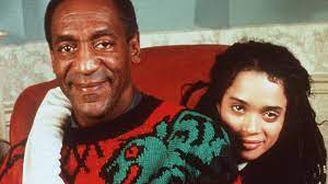 (ap) — a newly released prison mug shot shows bill cosby smiling with a disposable mask hanging off his face. Bill Cosby Das Sagt Seine Serien Tochter Zum Missbrauchs Skandal Gala De