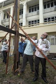 Riau dan melayu dua kata yang sudah untuk dipisahkan. Rumah Tradisional Pembesar Istana Ns Didirikan Di Upm Sebagai Muzium Warisan Universiti Putra Malaysia