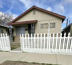 218 Warren St, Taft, CA 93268