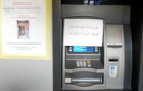 Il est responsable de la qualité de sa distribution et du respect des délais indiqués. Sulniac Distributeur Automatique De Billets Son Maintien Est Assure Le Telegramme