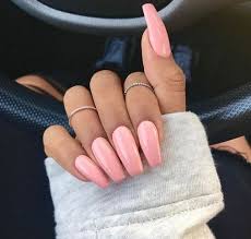 Dan heb je geluk, want hier zijn ze. Kylie Jenner Acrylic Nails 2019