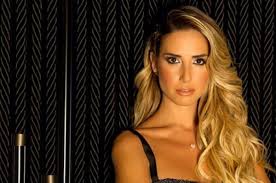 Si iscrive in seguito come pubblicista all'ordine dei giornalisti del lazio e a vent'anni inizia a lavorare per il. Giorgia Rossi La Gaffe In Diretta Televisiva Al Tg5