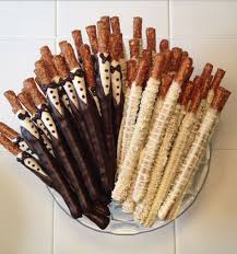 Bride And Groom Chocolate Covered Pretzel Rods Chocolate Covered Pretzel Rods Wedding Strawberries Wedding Chocolate