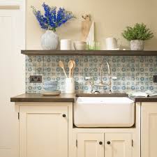 kitchen splashback ideas to keep your