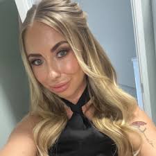 Anyone recommend good make up artists for 13th December?