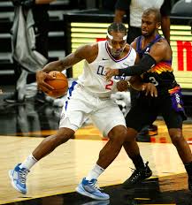 Clippers forward kawhi leonard suffered a right knee sprain and is out indefinitely. Suns Chris Paul Clippers Kawhi Leonard Helping Behind The Scenes