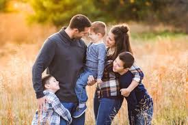 5 Keys To Taking Better Family Photos Family Photos Family Portraits Family Photo Pose