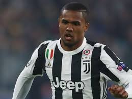 Federico bernardeschi, emre can and douglas costa are the faces juventus chose to promote its new icon collection which will be presented today during milan fashion week. Serie A Juventus Complete 40m Douglas Costa Deal Sportstar