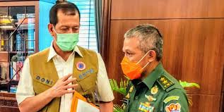 Selama ini, saya berusaha sekuat tenaga patuh dan disiplin menjalan protokol kesehatan, tapi tetap bisa tertular, ucap doni dalam siaran pers yang diterima health liputan6.com pada sabtu, 23 januari 2021. Ajudan Doni Monardo Mencari Dokter Tugas Bnpb
