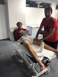 Alexander zverev stands at a tall height of 6 ft 6 in or 198 cm whereas his body weight is around 86 kg or 190 lbs. Alexander Zverev S Feet Wikifeet Men