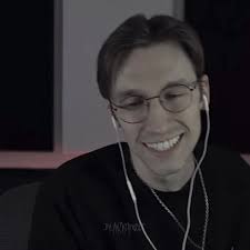 Exploring Dylan Is In Trouble's Sims Selves