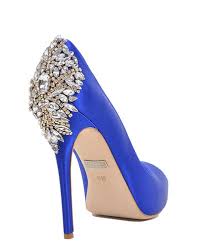 Scopri ricette, idee per la casa, consigli di stile e altre idee da provare. Scarpe Da Sposa Blu D8904f