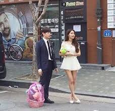 Eric nam talked about his past show 'we got married' he appeared with mamamoo's solar.the singer bro. Eric Nam And Mamamoo S Solar Spotted Filming First Date As Newest Couple On We Got Married Soompi