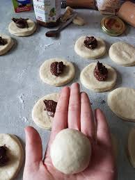 Beignets Vegan Au Four Light Et Sans Friture A La Pate A Tartiner By Flora B Pate A Tartiner Beignets Yaourt Au Four