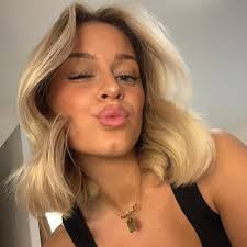 Lea corbin (@Lea50Corbin)